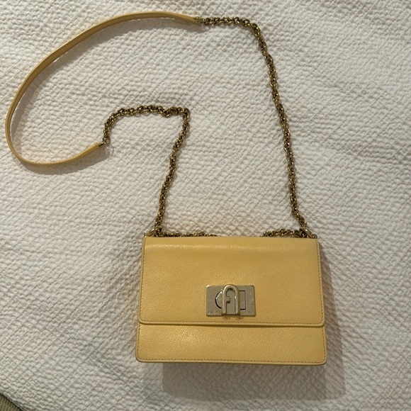 Yellow Furla crossbody handbag with gold chain - Picture 1 of 5